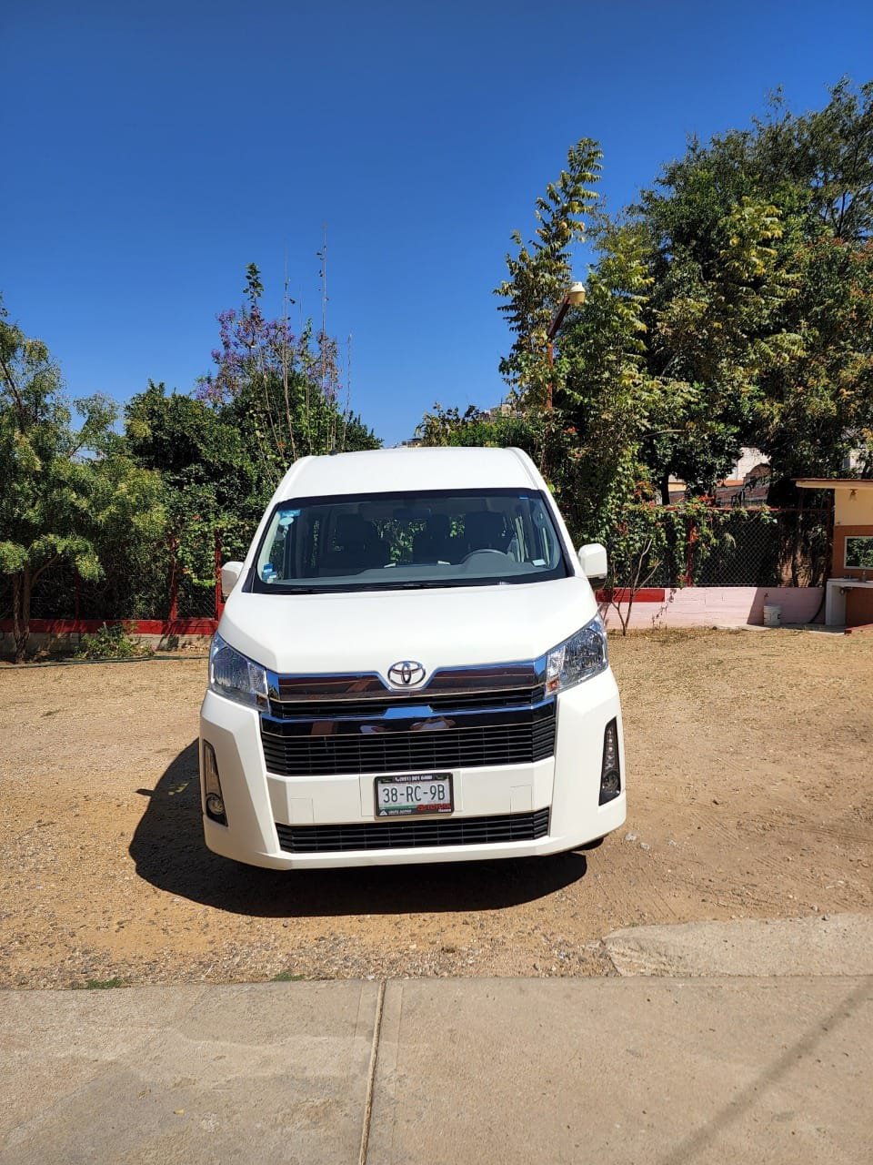 Vehículo TOYOTA HIACE